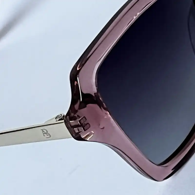 عینک آفتابی زنانه آنتونیو باندراس مدل PLUS0196