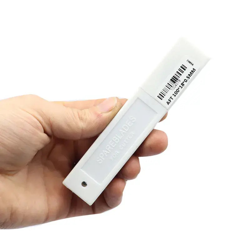 تیغ کاتر مدل AFT 4330 بسته 10 عددی تیغ کاتر مدل AFT 4330 بسته 10 عددی