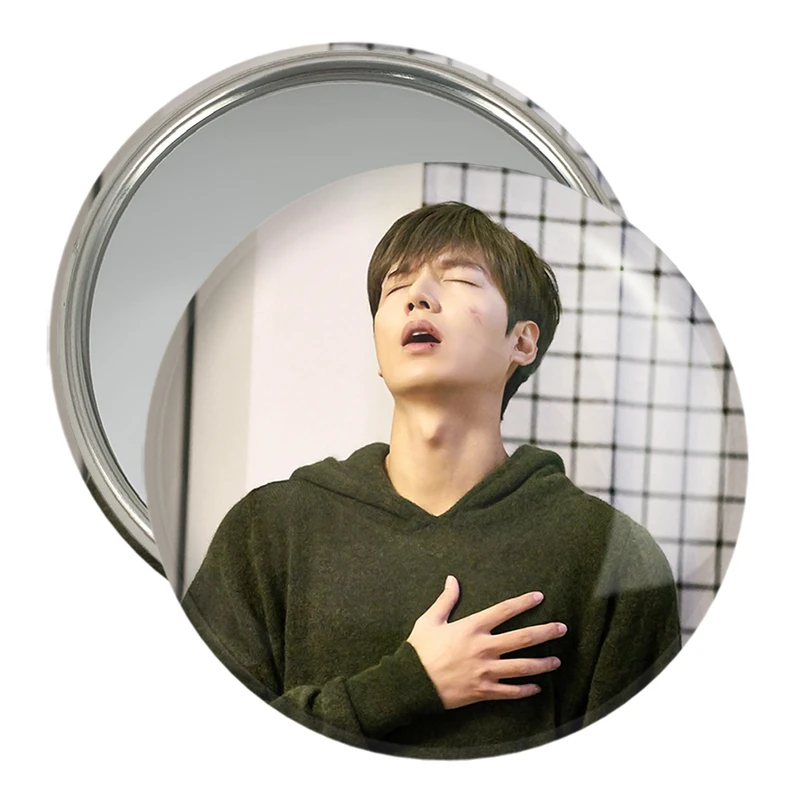 آینه جیبی خندالو مدل لی مین هو Leemin ho  کد 20915
