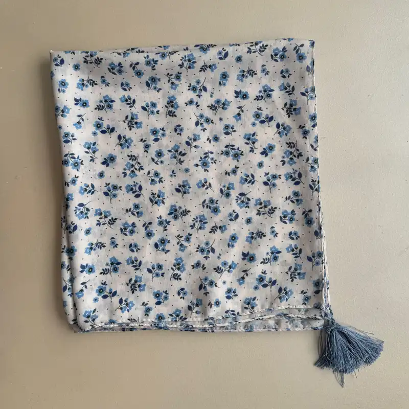 شال زنانه مدل گل گلی ریز شاد سیا اسکارف تابستانی کد ۱