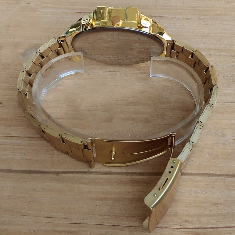 ساعت مچی عقربه‌ای مردانه مدل بندفلزی کد 021