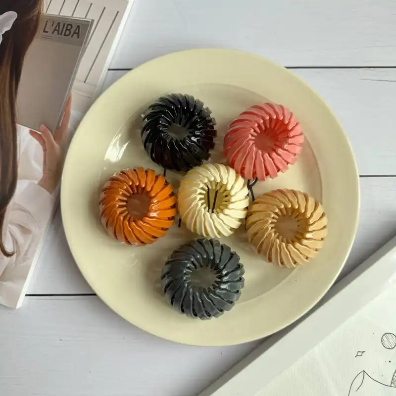 کلیپس مو زنانه مدل گوجه ای سه بعدی