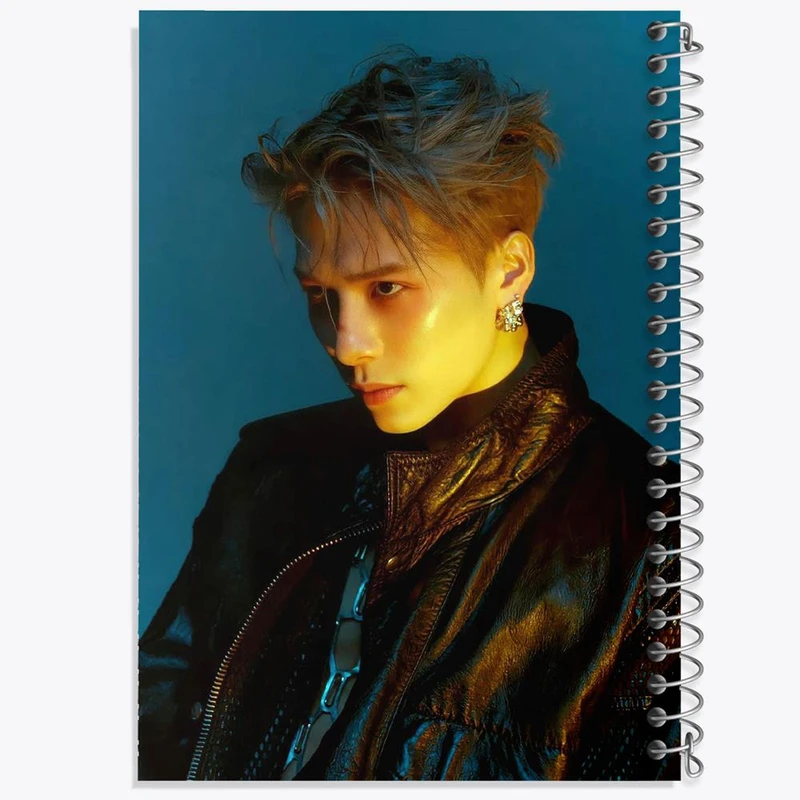 دفتر ژورنال نویسی 50 برگ خندالو مدل نقطه ای طرح جکسون گروه گات سون GOT7 کد 20957