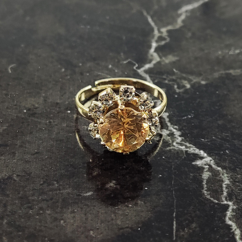 انگشتر دخترانه سلین کالا مدل سیترین طرح گل کد 13 انگشتر دخترانه سلین کالا مدل سیترین طرح گل کد 13