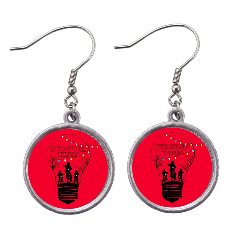 گوشواره دخترانه طرح Stranger Things کد 20 گوشواره دخترانه طرح Stranger Things کد 20