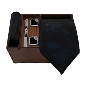 ست کراوات و دستمال جیب و دکمه سردست و گیره کراوات مردانه مدل 595A