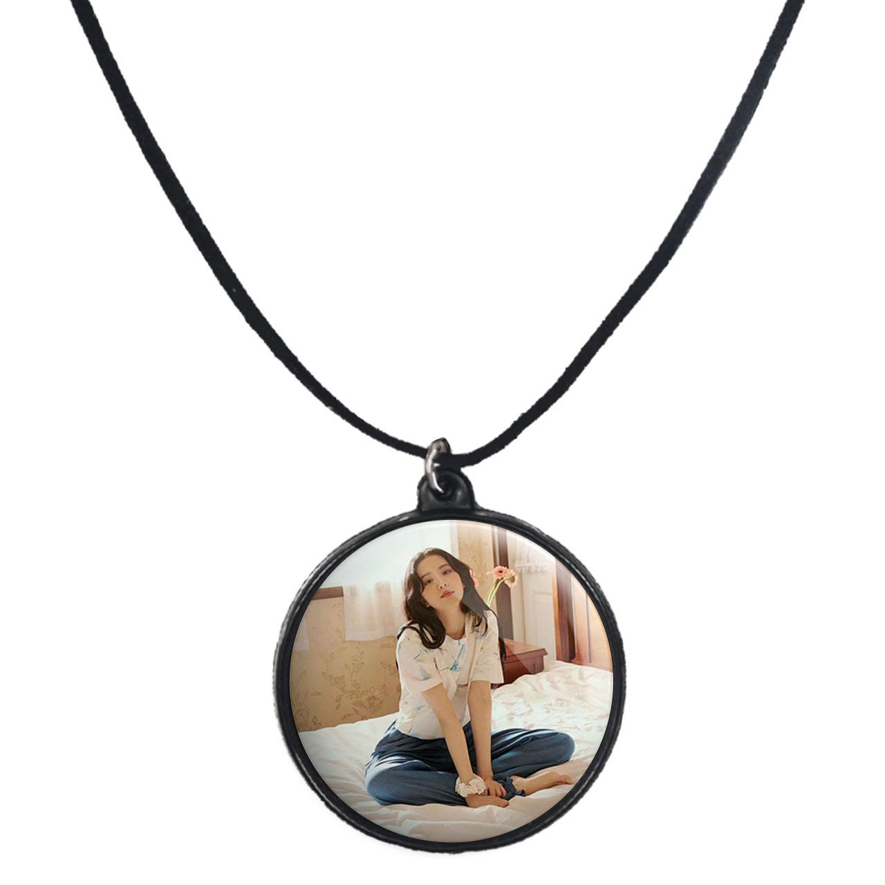 گردنبند پرمانه طرح بلک پینک کد pmb.6724 مدل دو طرفه