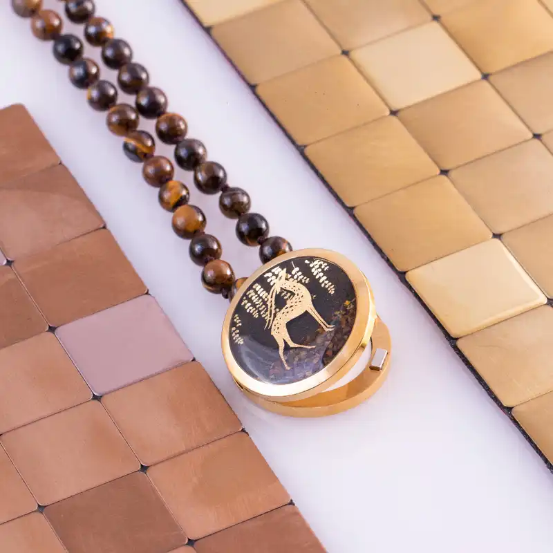 گردنبند زنانه زرسام مدل لاکت غزال کد 10000007