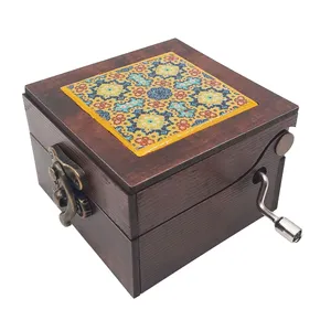 جعبه موزیکال طرح سنتی آینه دار کد JM-S17
