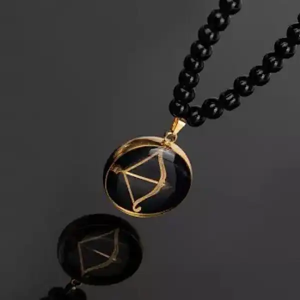 گردنبند سام نورزاده مدل ماه آذر