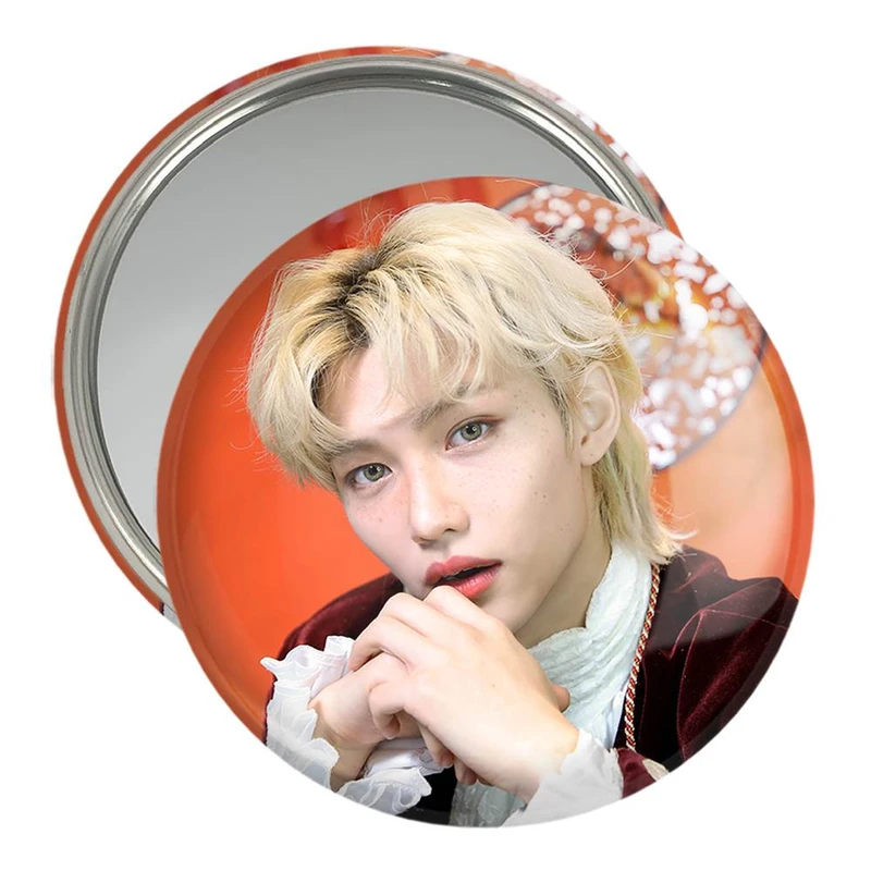 آینه جیبی خندالو مدل فلیکس گروه استری کیدز Stray Kids  کد 11856