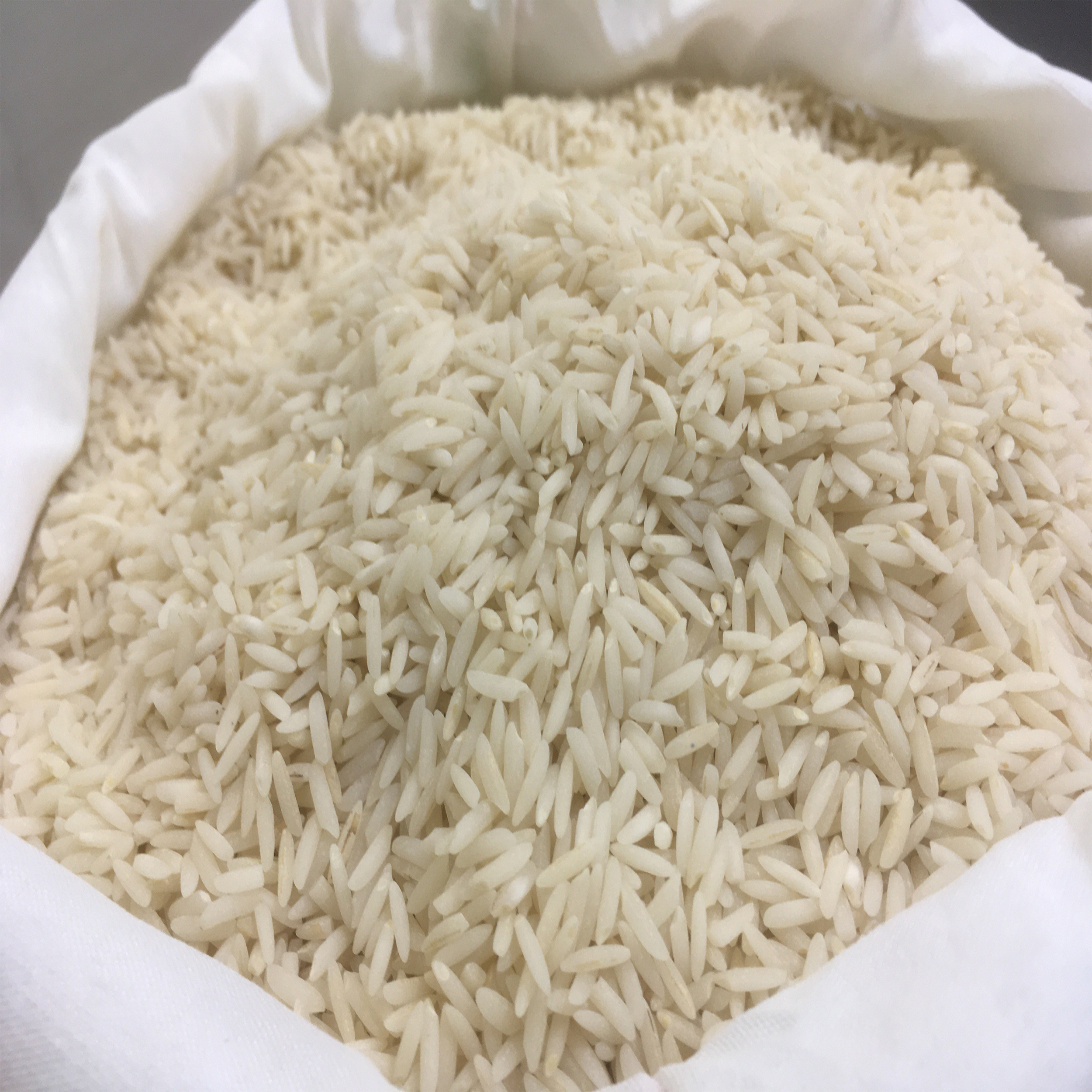 برنج هاشمی ممتاز گیلان کشت هنر - 10 کیلوگرم