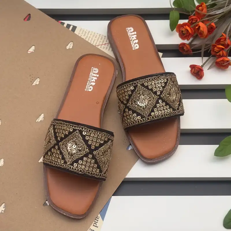 صندل زنانه نیکتا مدل بندری