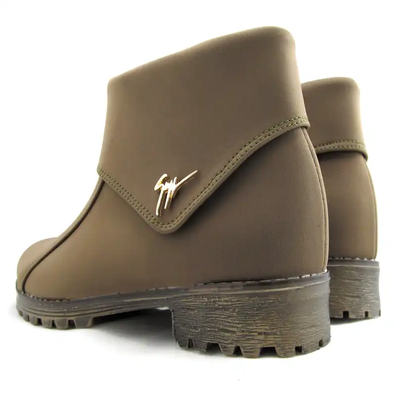 نیم بوت زنانه مدل MOM549