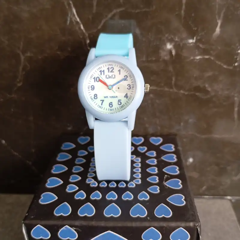 ساعت مچی عقربه ای بچگانه کیو اند کیو مدل VP34J062Y-14