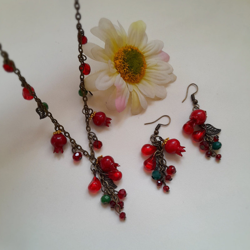 نیم ست زنانه مدل سینه ریز انار کد t.s.603120