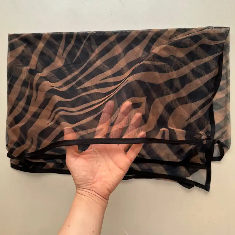 شال زنانه مدل توری گورخری زبرا تابستانی