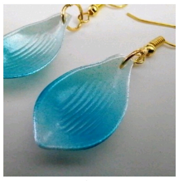 گوشواره دخترانه طرح برگ مدل نیلوفر گوشواره دخترانه طرح برگ مدل نیلوفر