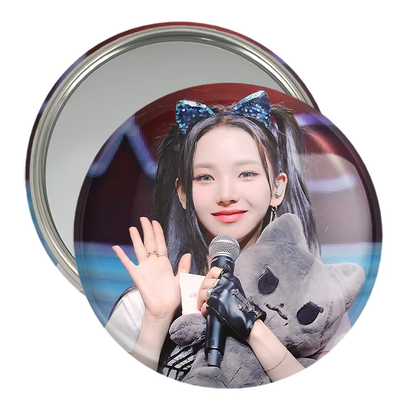 آینه جیبی خندالو مدل کارینا گروه گروه آسپا Aespa  کد 19718