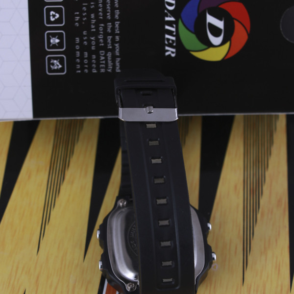 ساعت مچی دیجیتال مدل LE 3815 -ME-SB