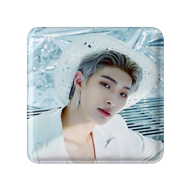 مگنت خندالو طرح مینگی گروه ایتیز ATEEZ  مدل مربعی کد 21253