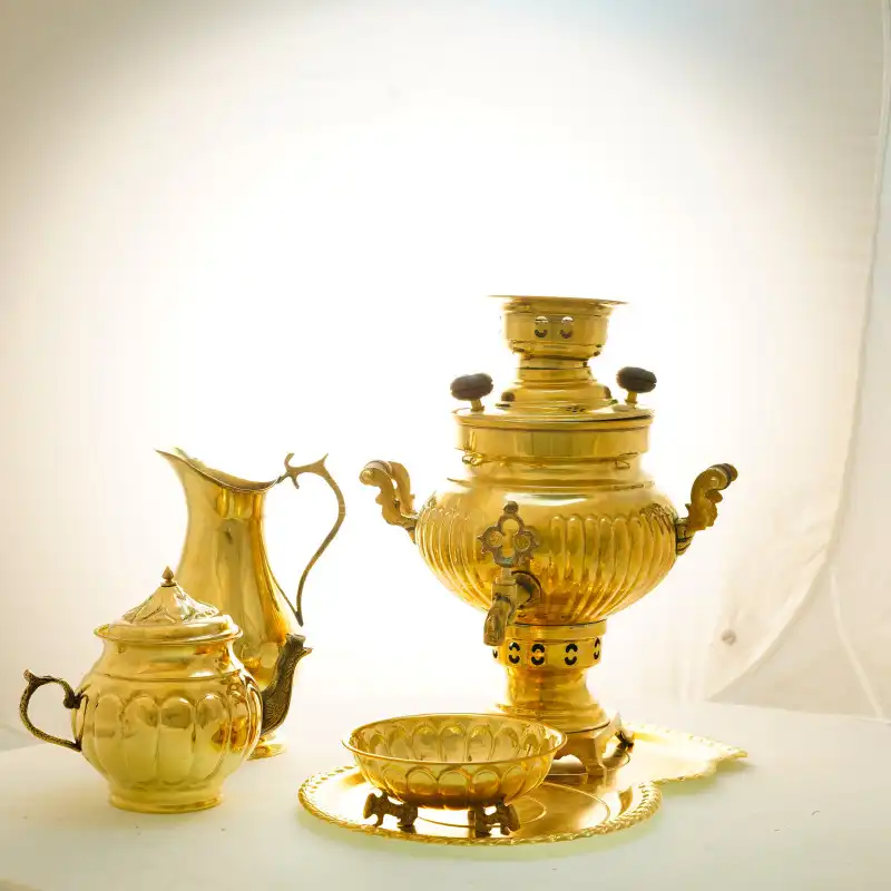 سرویس سماور ذغالی 5 پارچه برنجی مدل عدسی شیاردار کد H-1266