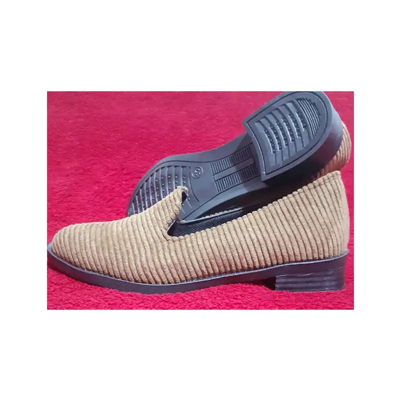 کفش زنانه مدل کبریتی رنگ کرم