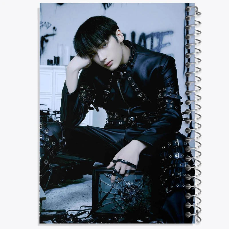 دفتر شطرنجی 50 برگ خندالو طرح هیونینگ کای گروه تی اکس تی TXT کد 20011