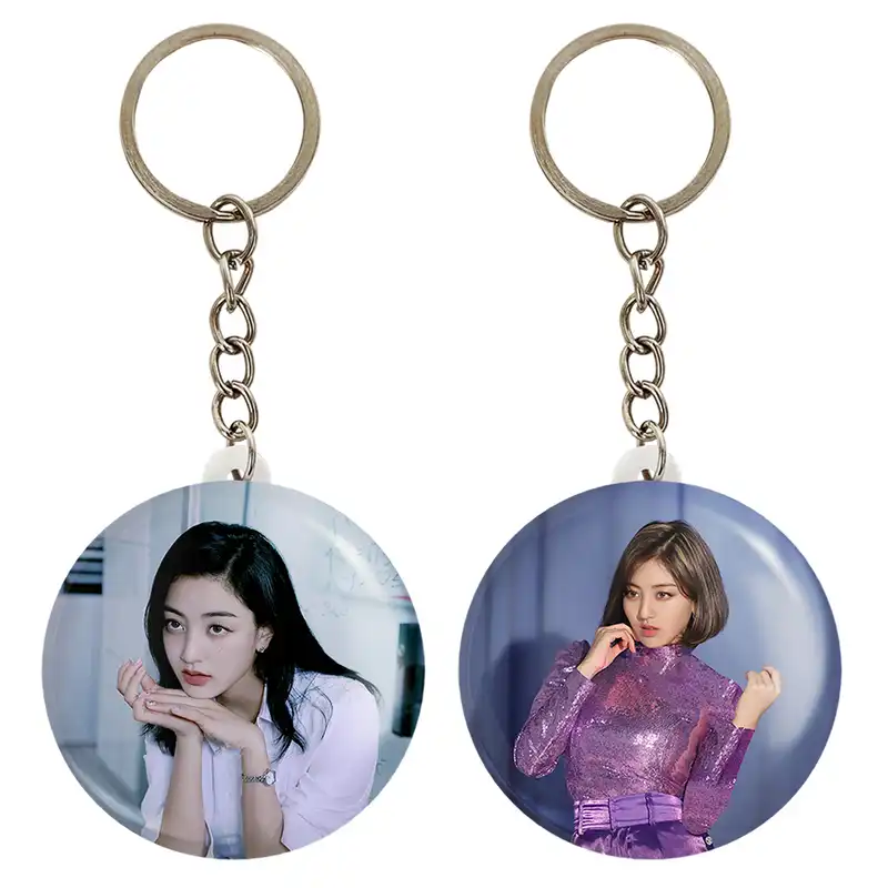 جاکلیدی خندالو مدل جیهیو گروه توایس TWICE کد 1987719881 مجموعه 2 عددی