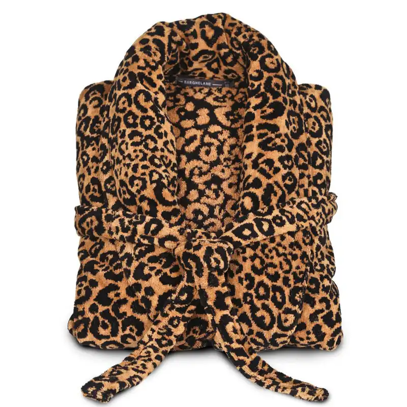 حوله پالتویی برق لامع طرح جگوار سایز 135