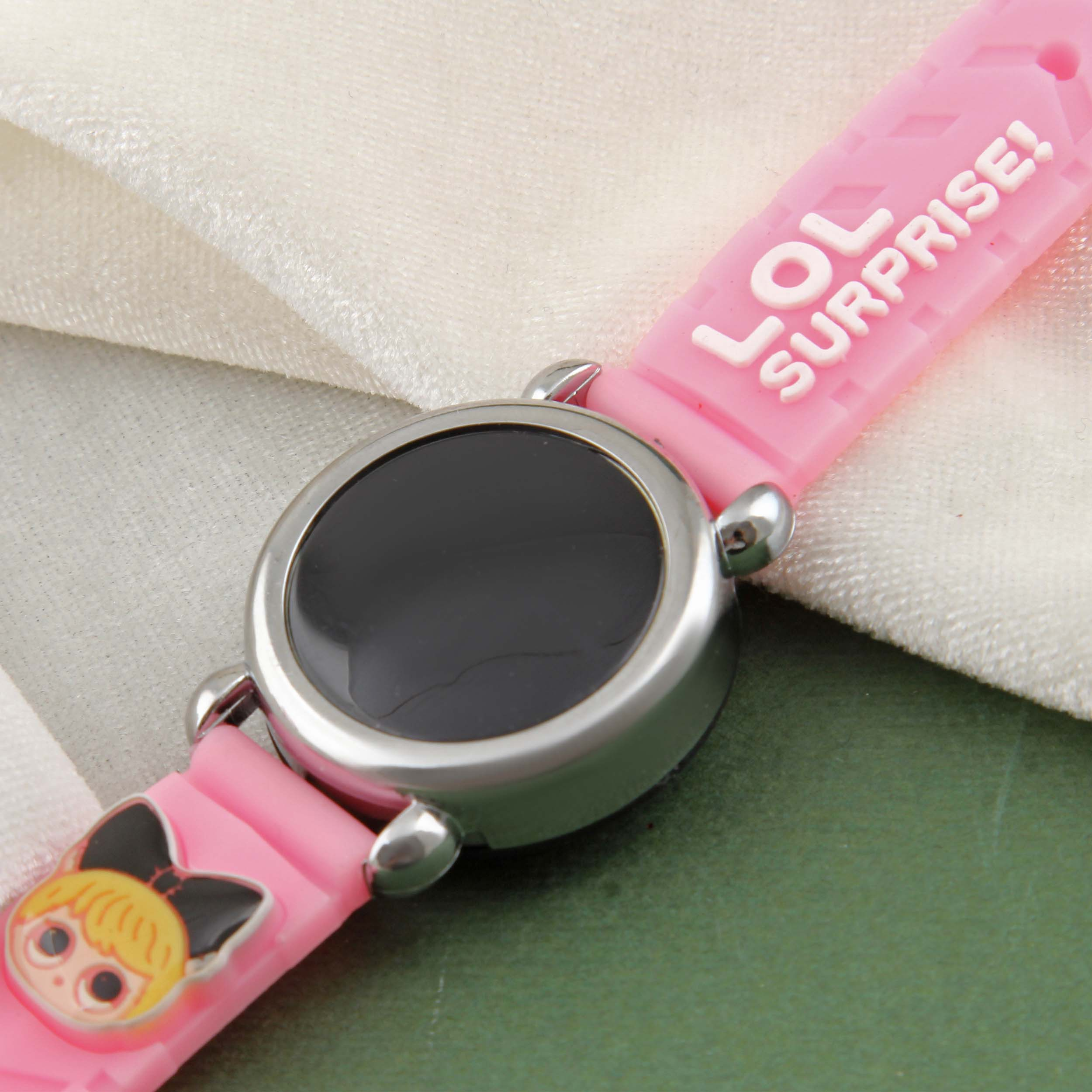 ساعت مچی دیجیتال دخترانه مدل کارتونی طرح سوپرایزی کد WHK_085