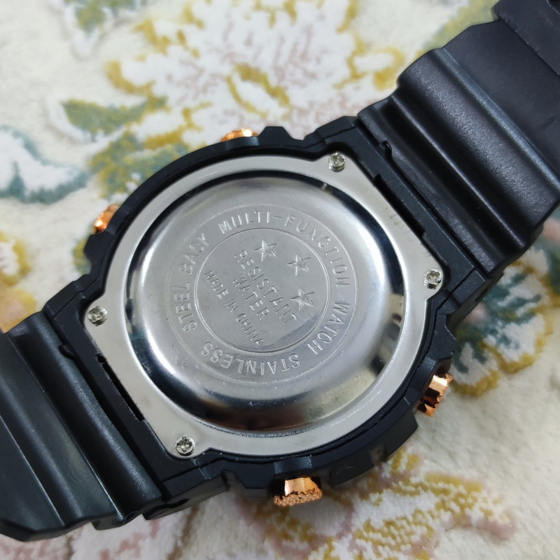 ساعت مچی دیجیتال کد 05