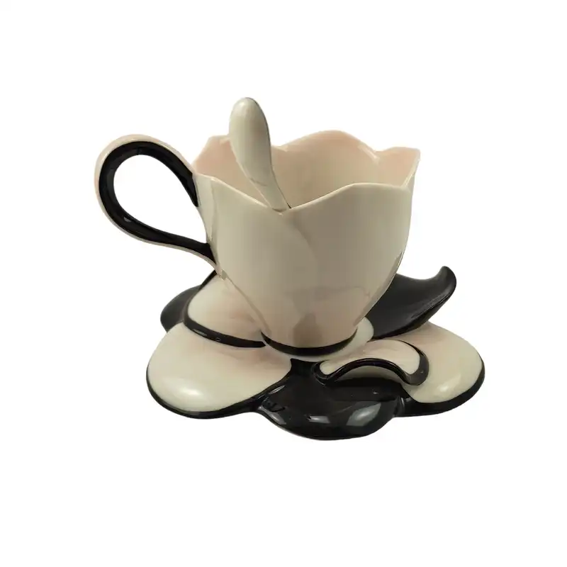 ست فنجان و نعلبکی چینی فرانز مدل کاملیا کد FZ02077