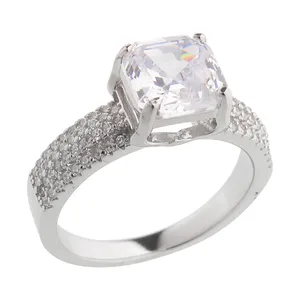 انگشتر نقره زنانه سواروسکی مدل سولیتر تک سنگ کد 8938