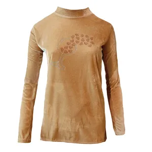 بلوز زنانه مدل مخمل نگین دار  کد 477 رنگ کرم 