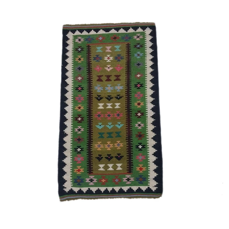 گلیم دستبافت نیم متری طرح سنتی مدل کاج گلیم دستبافت نیم متری طرح سنتی مدل کاج