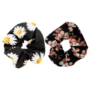 کش مو زنانه دلنار گالری مدل اسکرانچی بابونه و شکوفه مجموعه 2 عددی