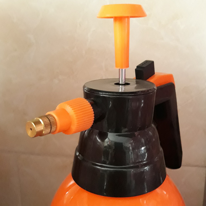 سمپاش کد MB120 گنجایش 2 لیتر