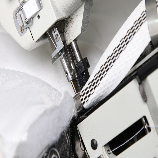 تشک رویال مدل آیسان طبی فنری کد M07 دو نفره سایز 200 × 160 سانتی‌ متر