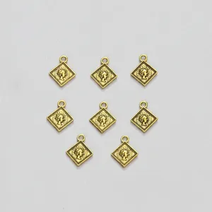 آویز دستبند طرح الیزابت کد HN1713 بسته 8 عددی 