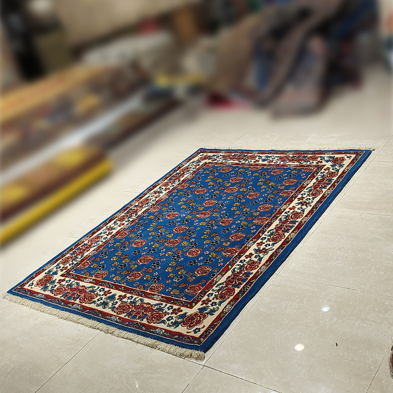 فرش دستبافت سه متری طرح گل فرنگ