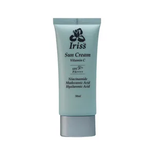 کرم ضد آفتاب بی رنگ صورت آیریس آس SPF 50 مدل VITAMIN C محافظ UVA ،UVB و PA++++، ضد حساسیت، ضد چروک و ضد پیری، مناسب برای انواع پوست‌ حجم 50 میلی‌لیتر