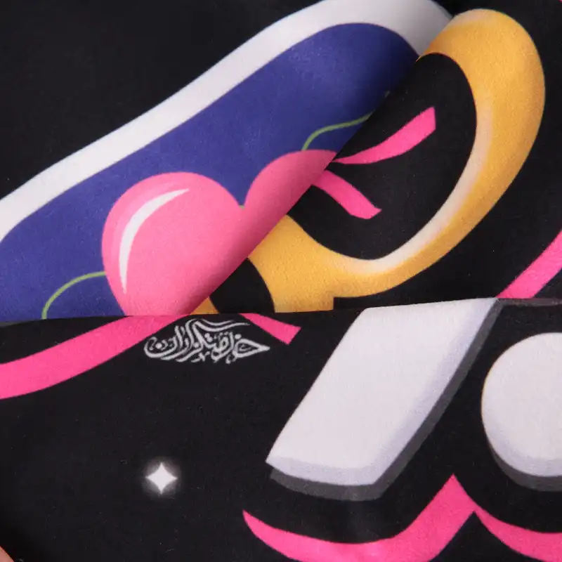 پرچم خدمتگزاران مدل کتیبه محرم طرح کودکانه با شعار حسین جان من از کودکی عاشقت بوده ام کد 40002443