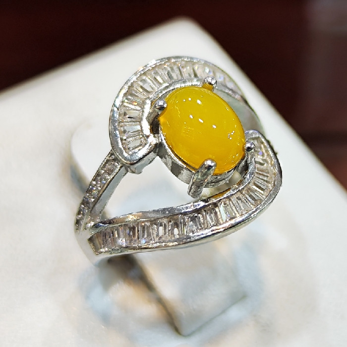 انگشتر نقره زنانه مدل سنگ عقیق شرف شمس کد 61 انگشتر نقره زنانه مدل سنگ عقیق شرف شمس کد 61