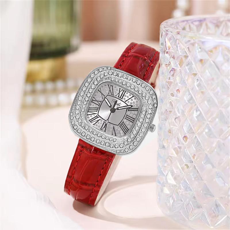 ساعت مچی عقربه ای زنانه مدل نگینی کد gherm01