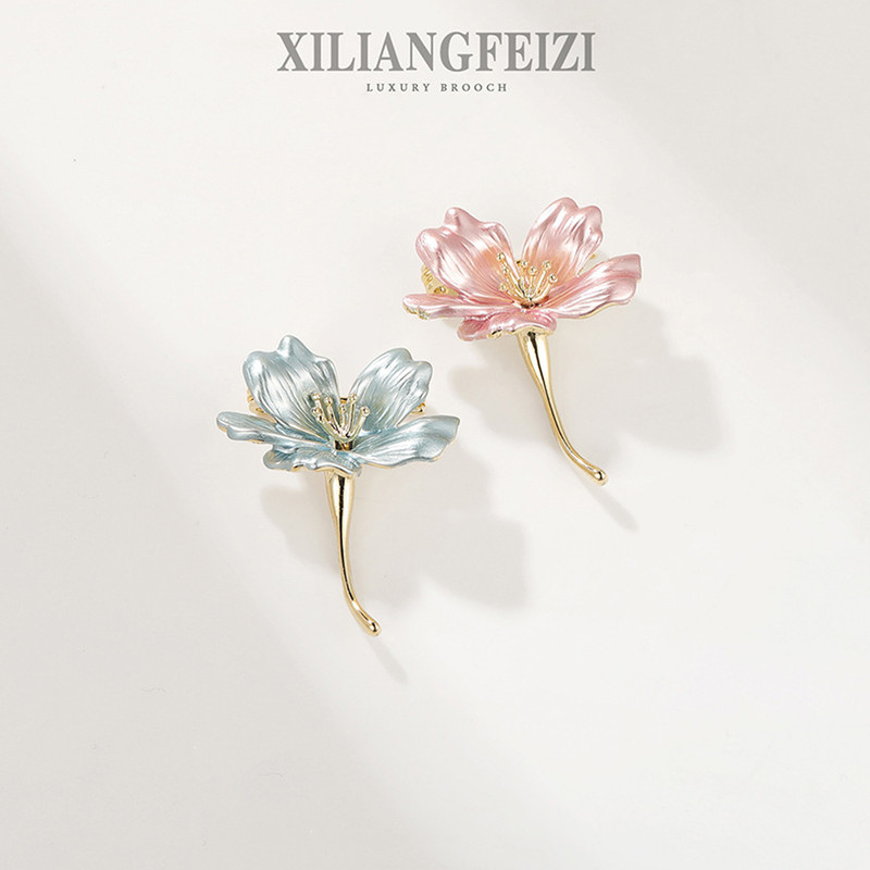 گل سینه زنانه مدل گل نسترن کد 00734