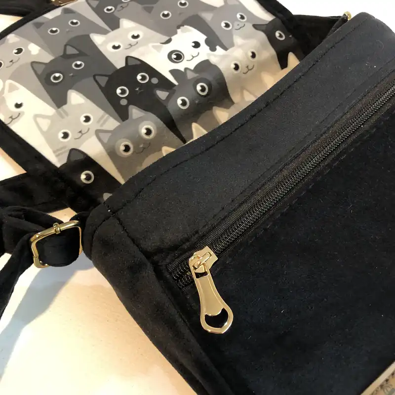 کیف دوشی زنانه مدل نورا