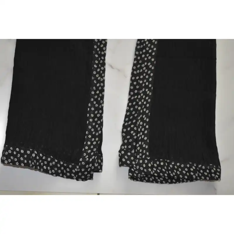 شال زنانه مدل پلیسه حاشیه گل کد 06