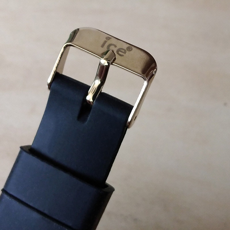 ساعت  مچی عقربه ای پسرانه کد 703