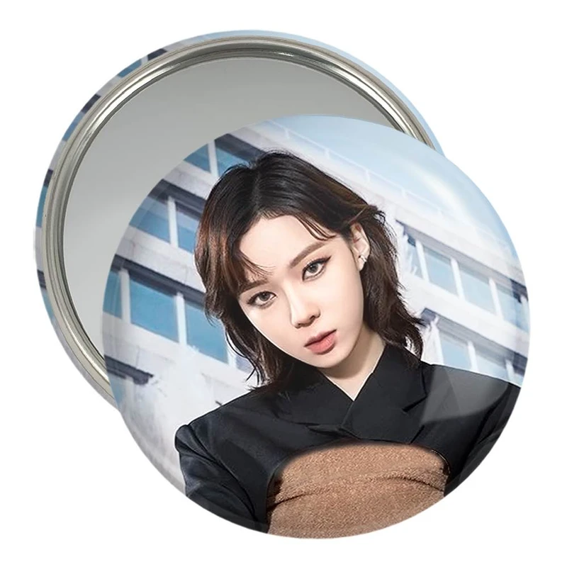 آینه جیبی خندالو مدل وینتر گروه آسپا Aespa  کد 12465